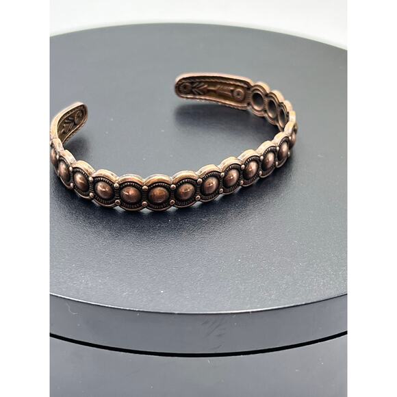 Vintage Copper Repousse Design Southwest Dotted Arrows Cuff Bracelet 1960s - Picture 6 of 7